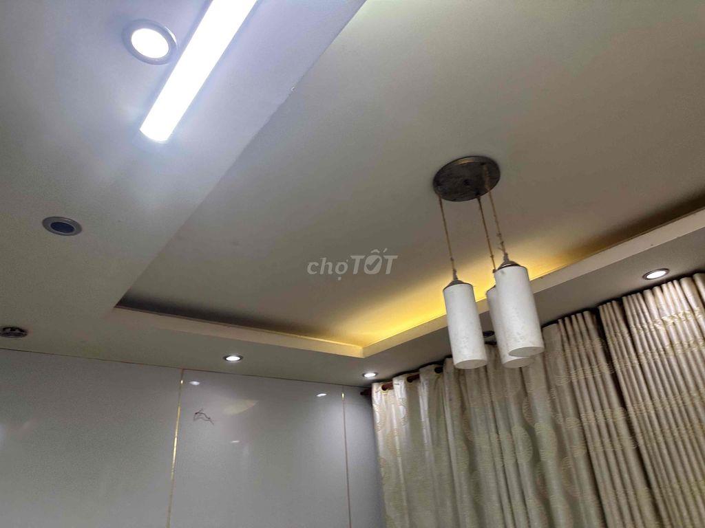 nhà khu an ninh thoáng sach