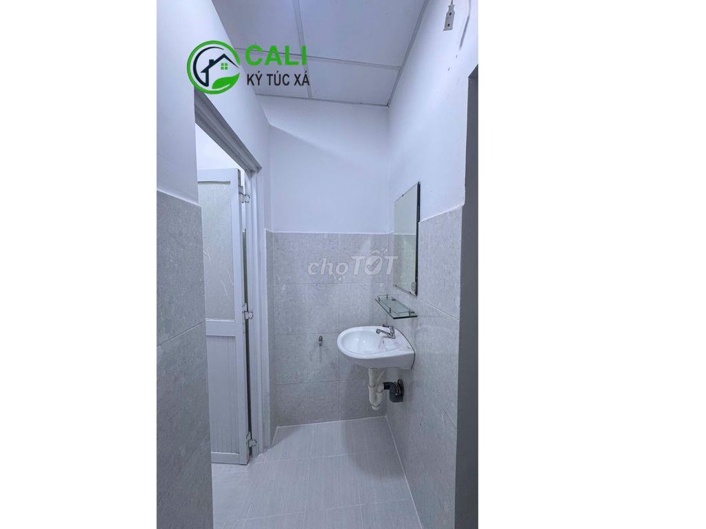 KTX Mới 100% Cư xá Bắc Hải Q.10 - 1Tr4 Bao Trọn Gói, Cọc 500K
