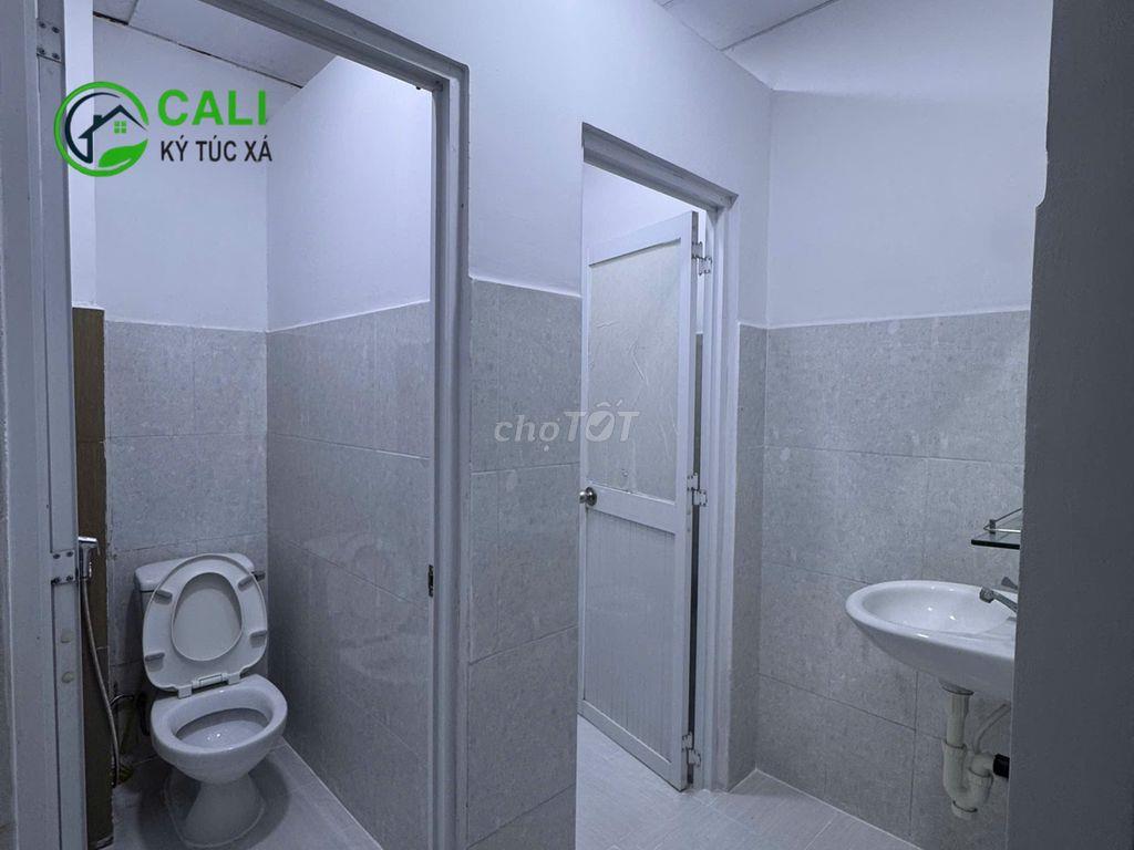 KTX Mới 100% Cư xá Bắc Hải Q.10 - 1Tr4 Bao Trọn Gói, Cọc 500K