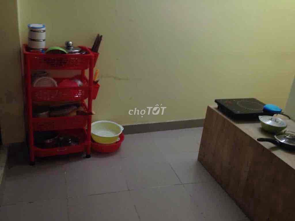 CẦN TÌM NỮ NV VĂN PHÒNG Ở GHÉP QUẬN 10 - CÓ CỬA SỔ - VIEW BAN C