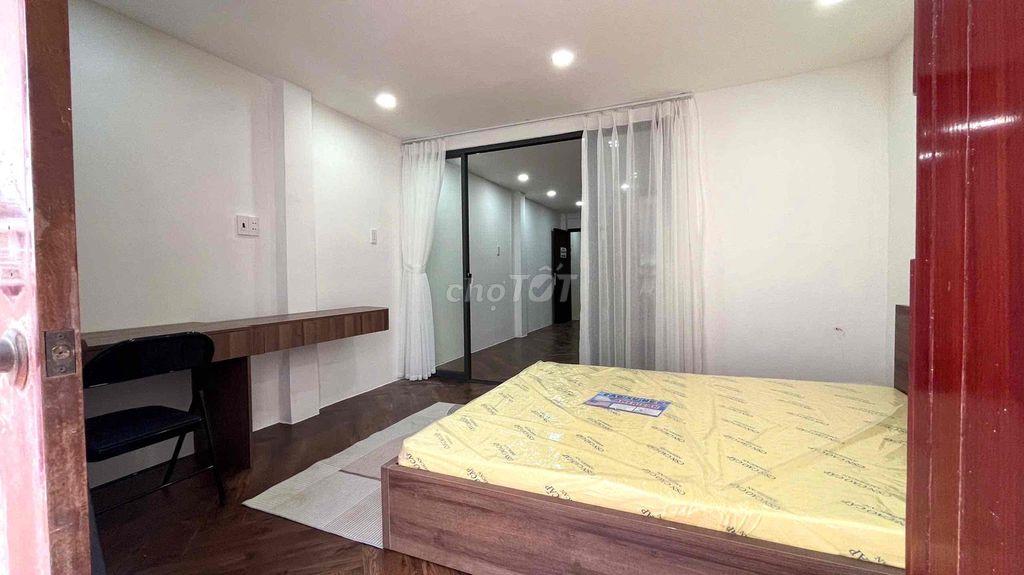 Studio tách bếp full nội thất ban công ngay đường 3/2