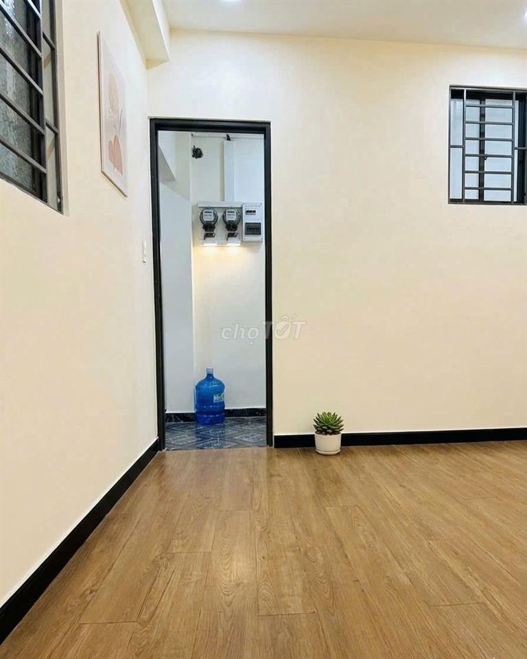 Cho thuê phòng cư xá đô thành 