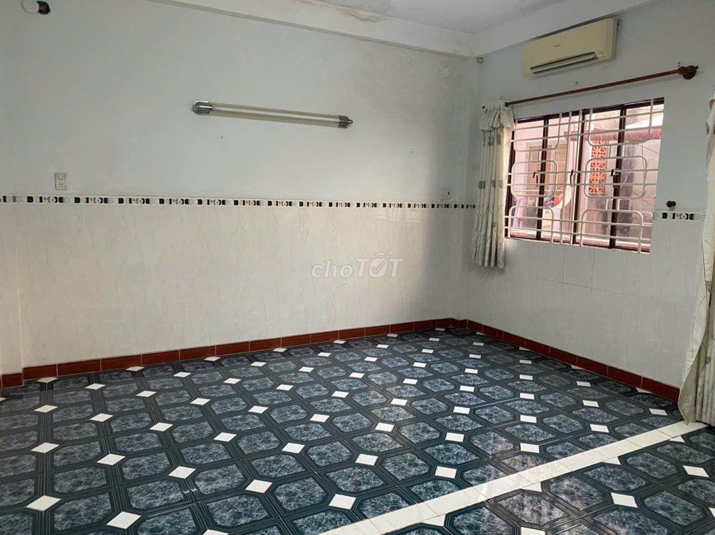 Cho thuê nguyên tầng 1, diện tích sử dụng khoảng 40m vuông, quận 10