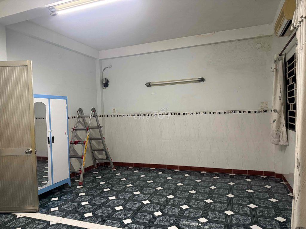 cho thuê nguyên tầng 1, 40 mét vuông, Hoà Hưng Quận 10
