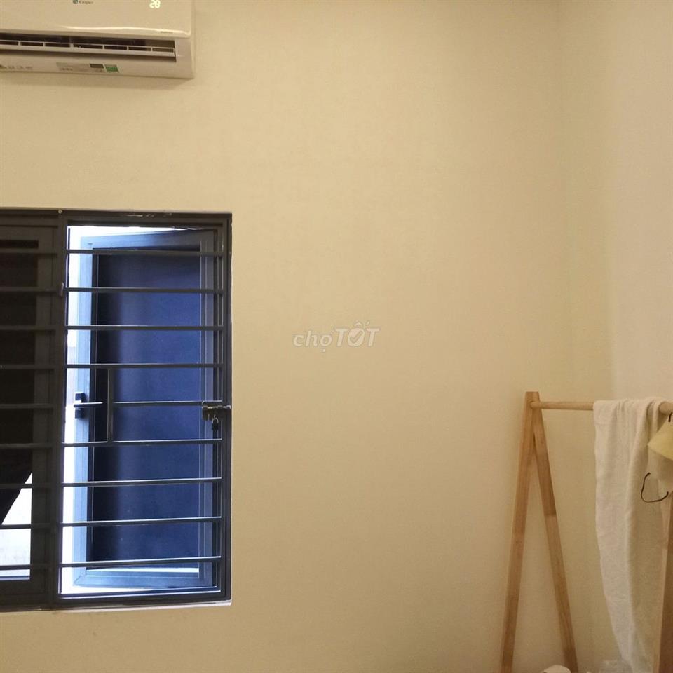 Cho thuê nhượng phòng pass 2tr lầu 1