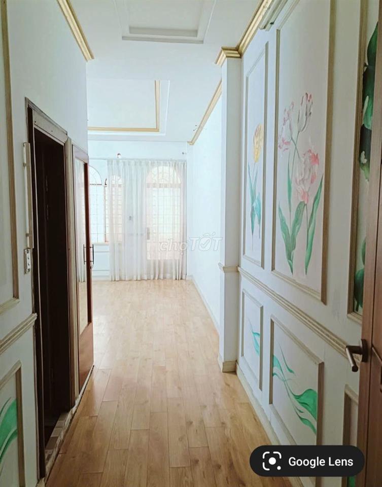 Nhà mình chính chủ mặt tiền Tô Hiến Thành Q.10 còn phòng Lầu 1, 32m2