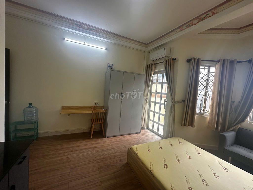 PHÒNG BAN CÔNG - FULL NỘI THẤT - THÀNH THÁI, QUẬN 10