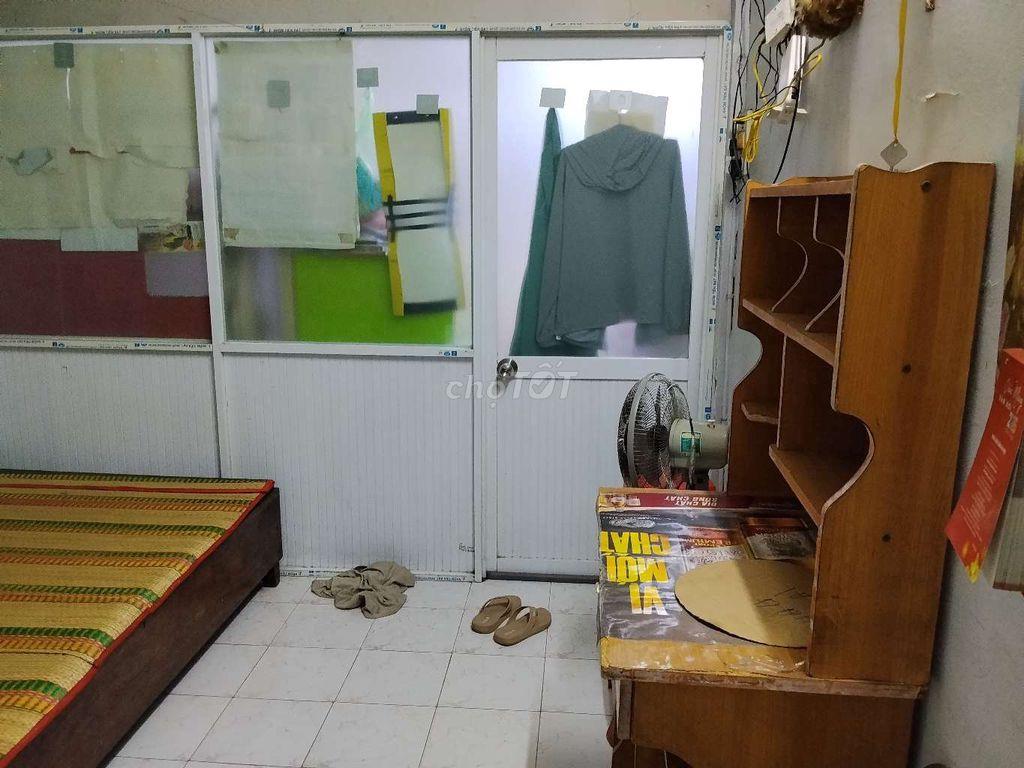 Cho nam thuê phòng ở quận 10