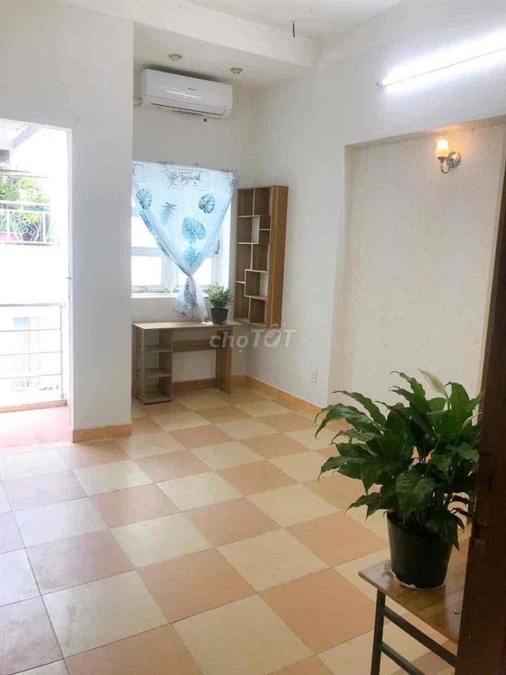 PASS PHÒNG TRỌ GẦN UEH Q10 - 4.5 Triệu - CHUYỂN GẤP THÁNG 8