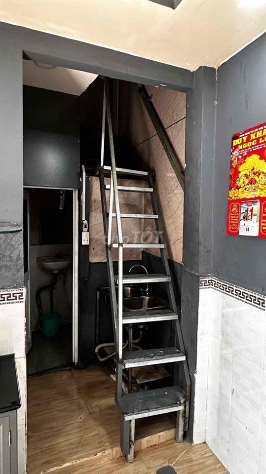 Nhà hẻm trung tâm Quận 6 cần bán