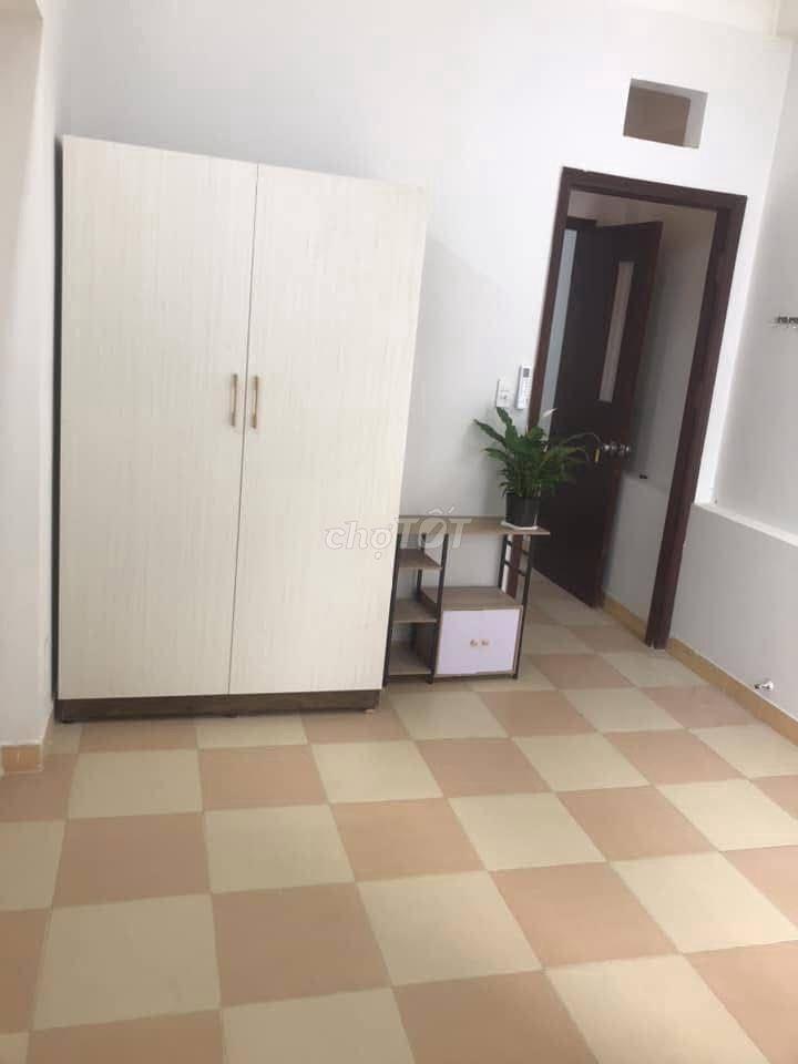 Phòng trọ full nội thất quận 10, gần UEH, Bách Khoa, Văn Hiến