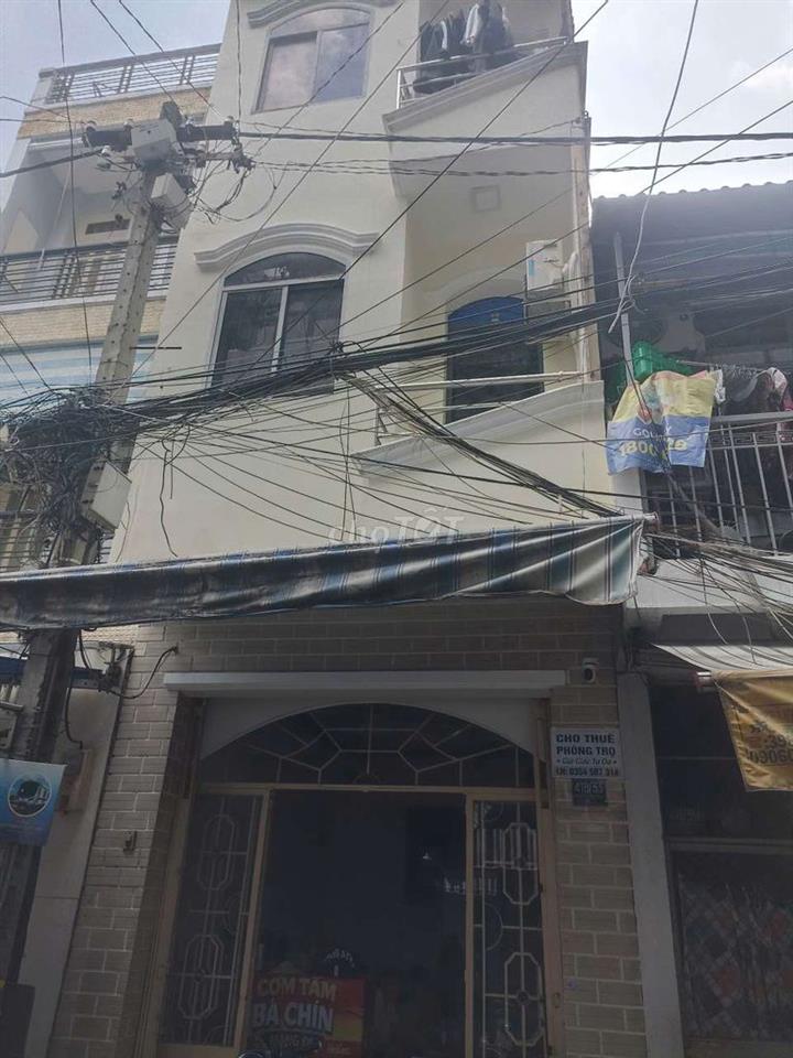 cho thuê nhà nguyên căn Q10 lê hồng phong