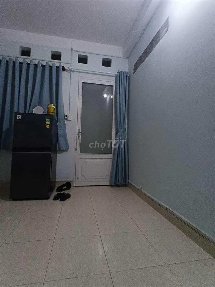 Phòng ghép nam máy lạnh giá rẻ