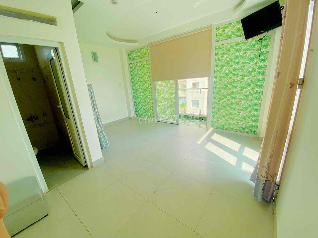 CHỦ NHÀ CHO THUÊ PHÒNG SƯ VẠN HẠNH QUẬN 10 - 2 BAN CÔNG- FULL NỘI THÂT