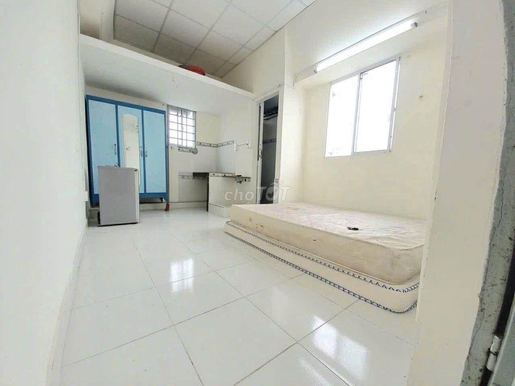 Phòng trọ giá rẻ, trung tâm đường 3/2