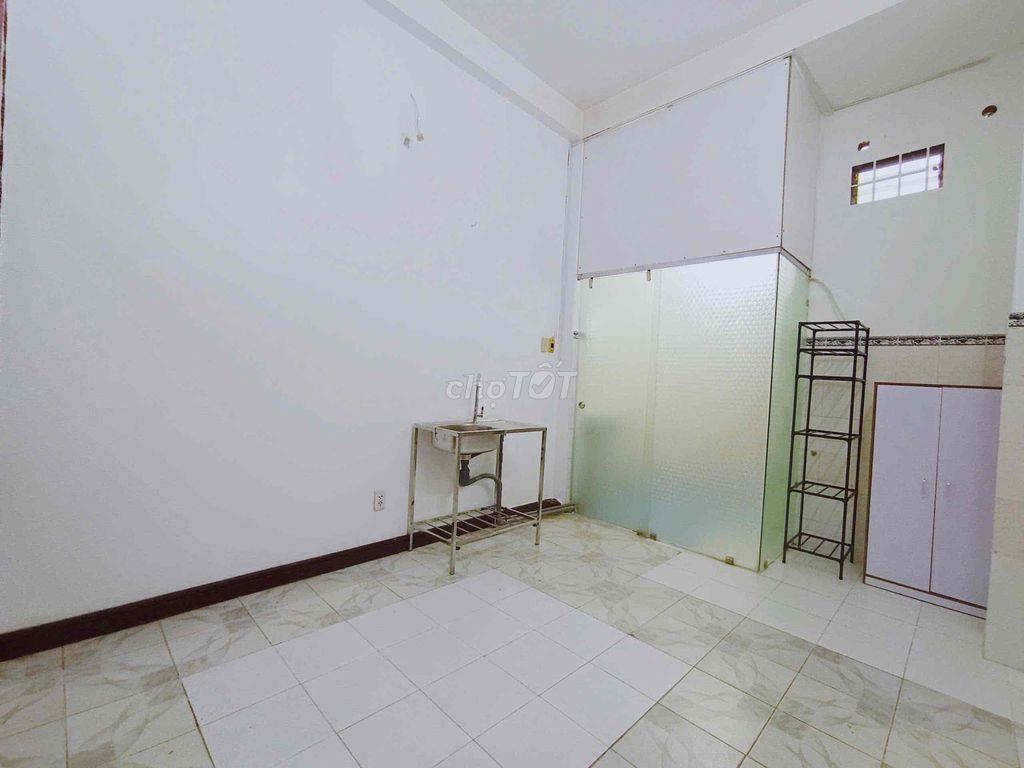 cho thuê phòng ngay học viện hành chính ueh cs c