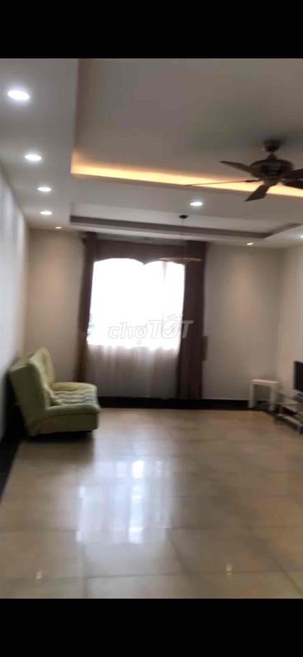 nhà mới dọn vô ớ ngay