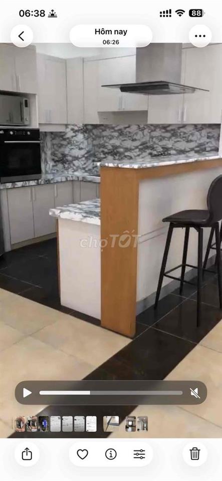 nhà mới dọn vô ớ ngay