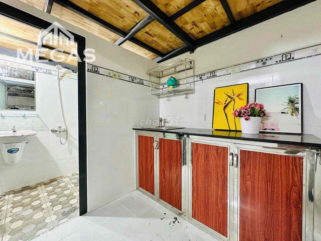 DUPLEX cửa sổ trời/diện tích rộng 35M2 thang máy tại HOÀ BÌNH