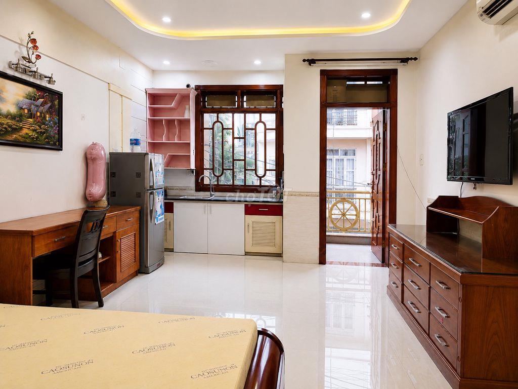 CĂN HỘ 40m² tại Âu Cơ  Bếp riêng, ban công, bồn tắm nằm massage