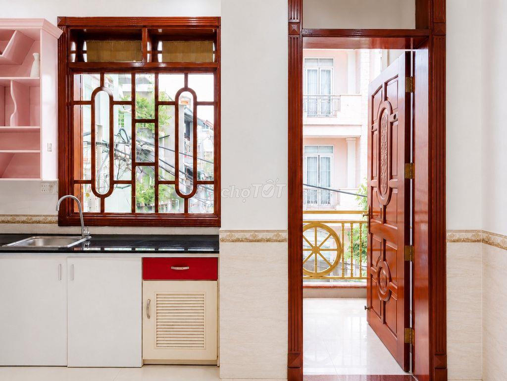 CĂN HỘ 40m² tại Âu Cơ  Bếp riêng, ban công, bồn tắm nằm massage
