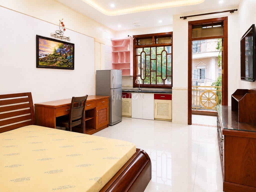 CĂN HỘ 40m² tại Âu Cơ  Bếp riêng, ban công, bồn tắm nằm massage