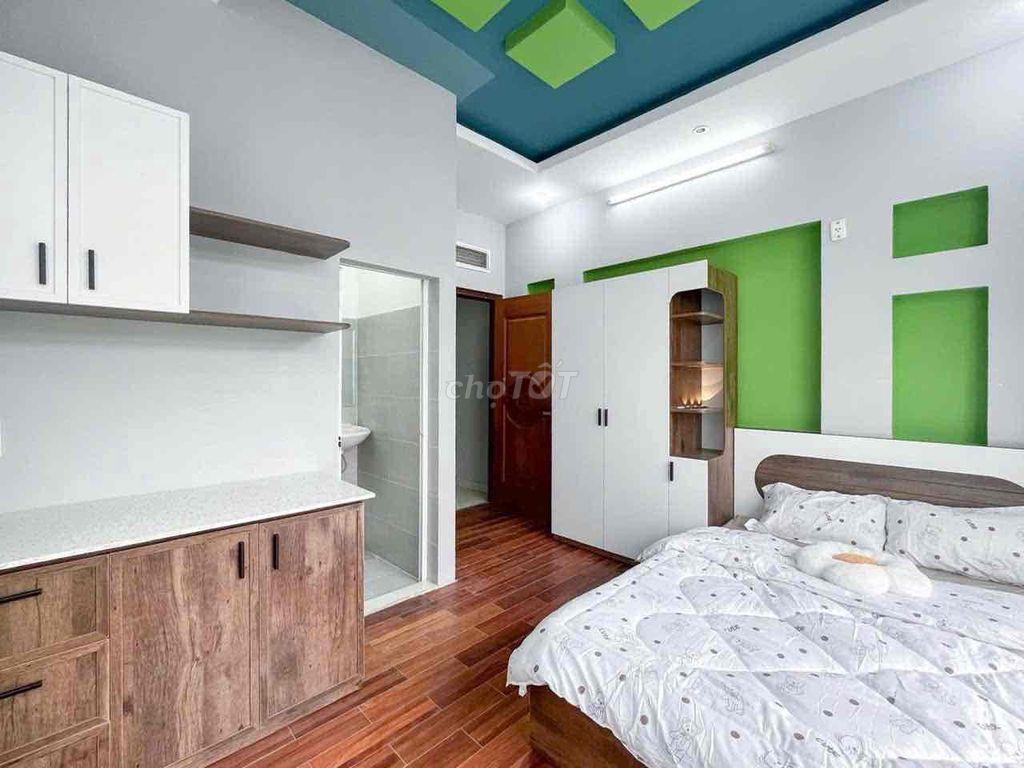 CHO THUÊ CĂN HỘ FULL NỘI THẤT, CÓ BAN CÔNG, PHÒNG ĐẸP, Ở NGAY