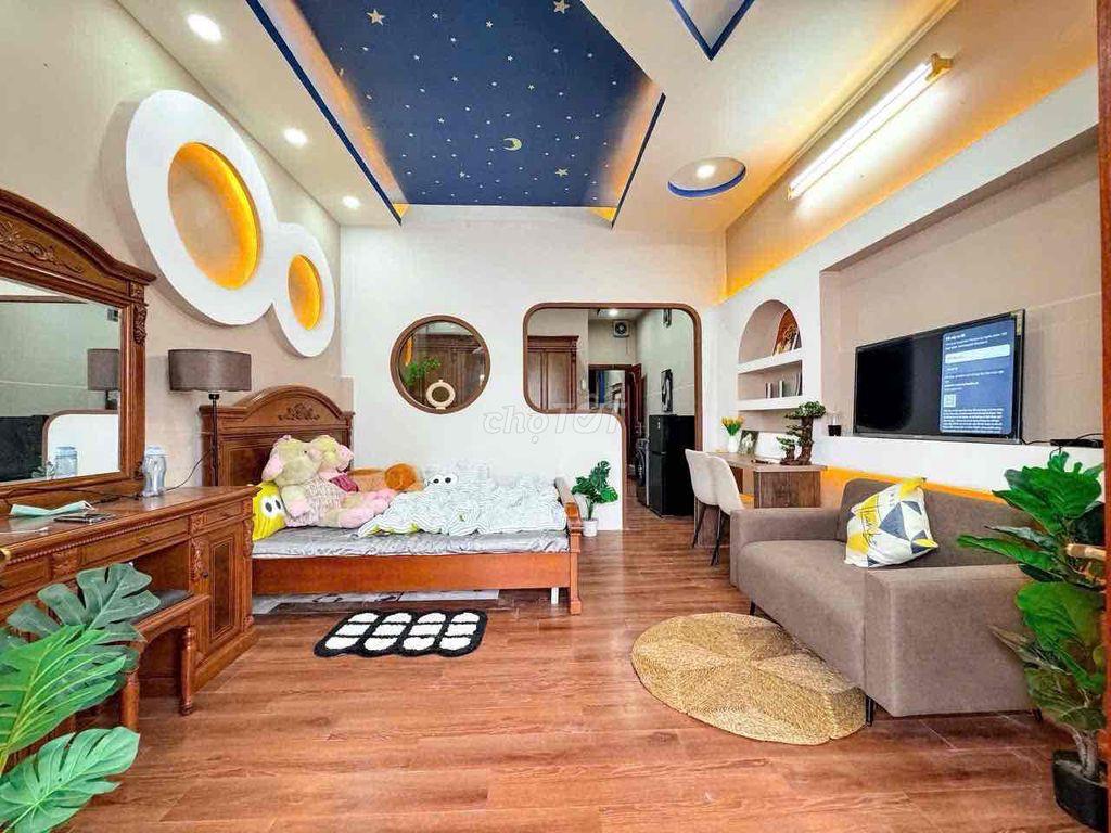 CHO THUÊ CĂN HỘ FULL NỘI THẤT, PHÒNG CÓ BAN CÔNG, Ở NGAY
