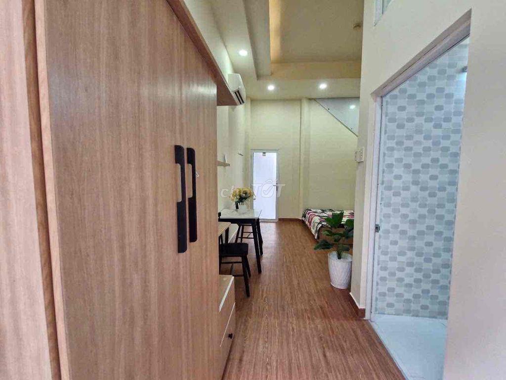 CHO THUÊ CĂN HỘ FULL NỘI THẤT, PHÒNG ĐẸP, CÓ  SÂN SAU, Ở NGAY