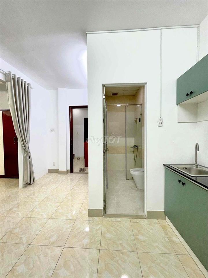 CHO THUÊ CĂN HỘ FULL NỘI THẤT, CỬA SỔ GIẾNG TRỜI, PHÒNG ĐẸP, Ở NGAY