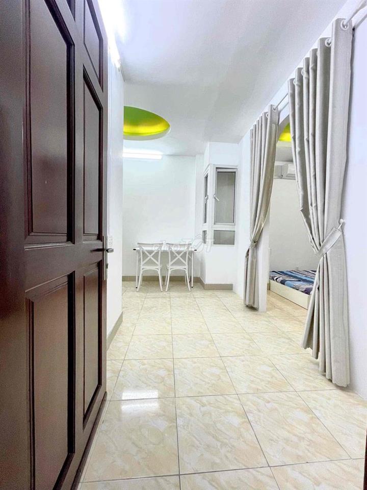 CHO THUÊ CĂN HỘ FULL NỘI THẤT, CỬA SỔ GIẾNG TRỜI, PHÒNG ĐẸP, Ở NGAY