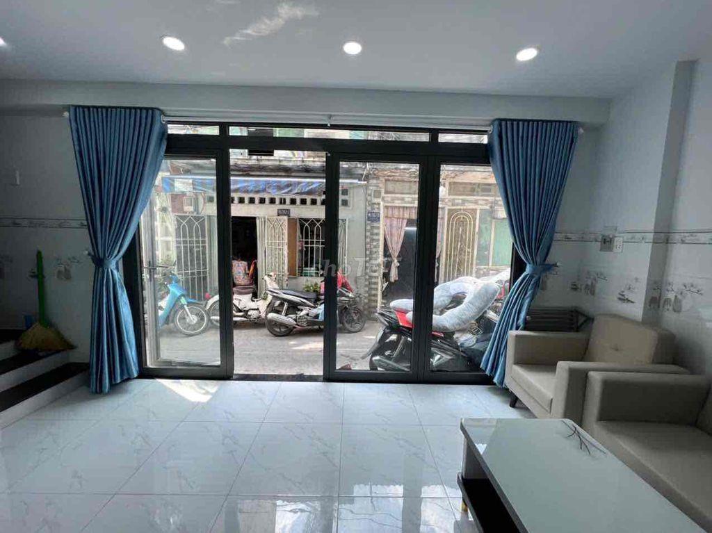 Nhà Nguyên Căn Cho Thuê Ngay Trung Tâm Tân Phú