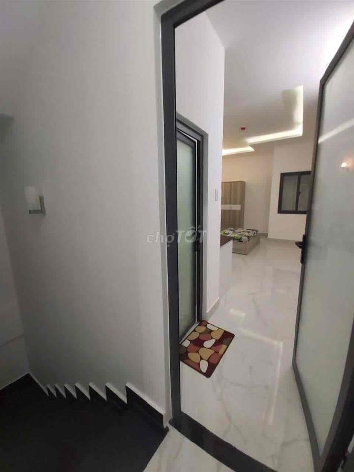 Trống Sẳn Mặt bằng kinh doanh có 1pn riêng🏡