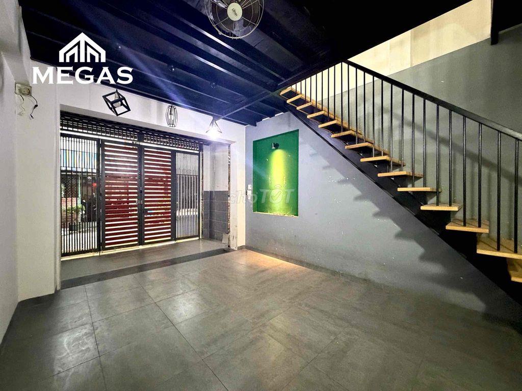 Mặt Bằng Kinh Doanh có thể ở được siêu rộng rãi 🏡