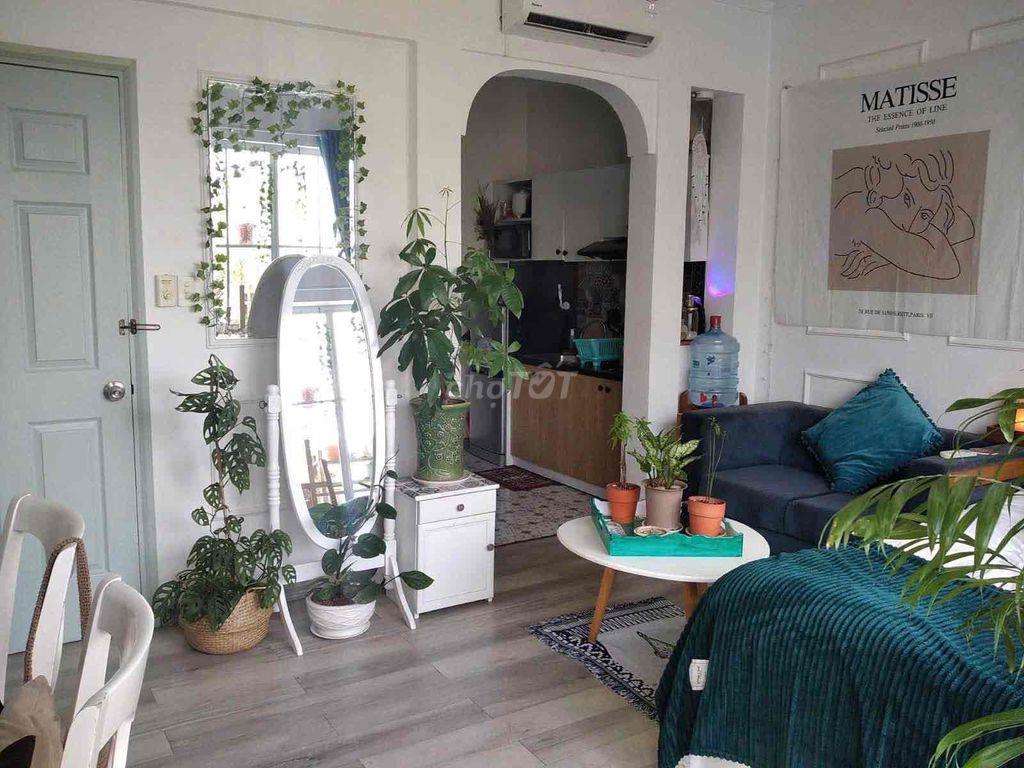 CHO THUÊ CĂN HỘ BAN CÔNG STYLE SIÊU THƠ Ở TRẦN HƯNG ĐẠO QUẬN 1 GIÁ RẺ