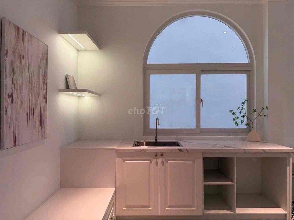 CHO THUÊ CĂN HỘ STUDIO BAN CÔNG SIÊU ĐẸP NGAY VÒNG XOAY DÂN CHỦ GIÁ RẺ