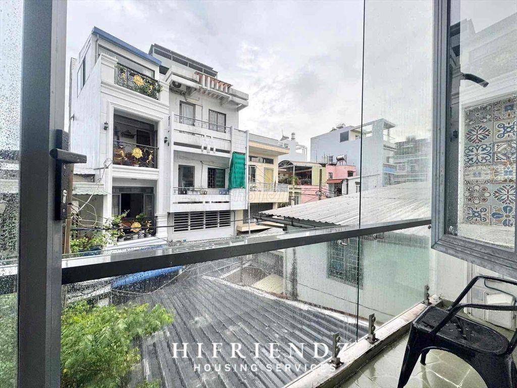 STUDIO FULL NỘI THẤT BAN CÔNG SIÊU THOÁNG GẦN ĐH Y DƯỢC