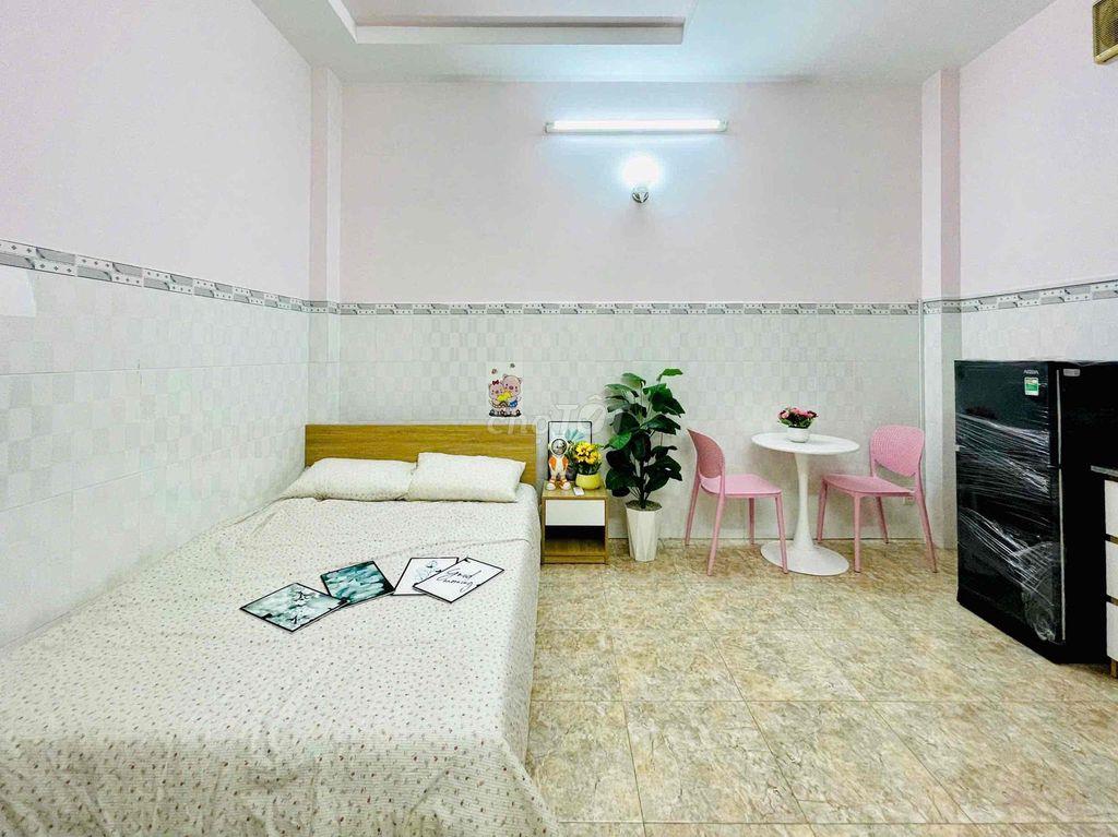 STUDIO FULL NỘI THẤT CÓ CỬA SỔ TRỜI THOÁNG
