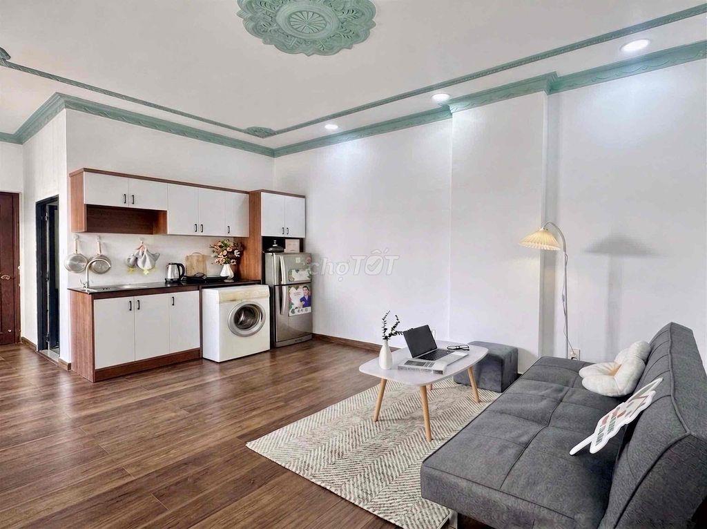 Căn hộ 1 phòng ngủ 1 phòng khách rộng ngay trung tâm quận 11