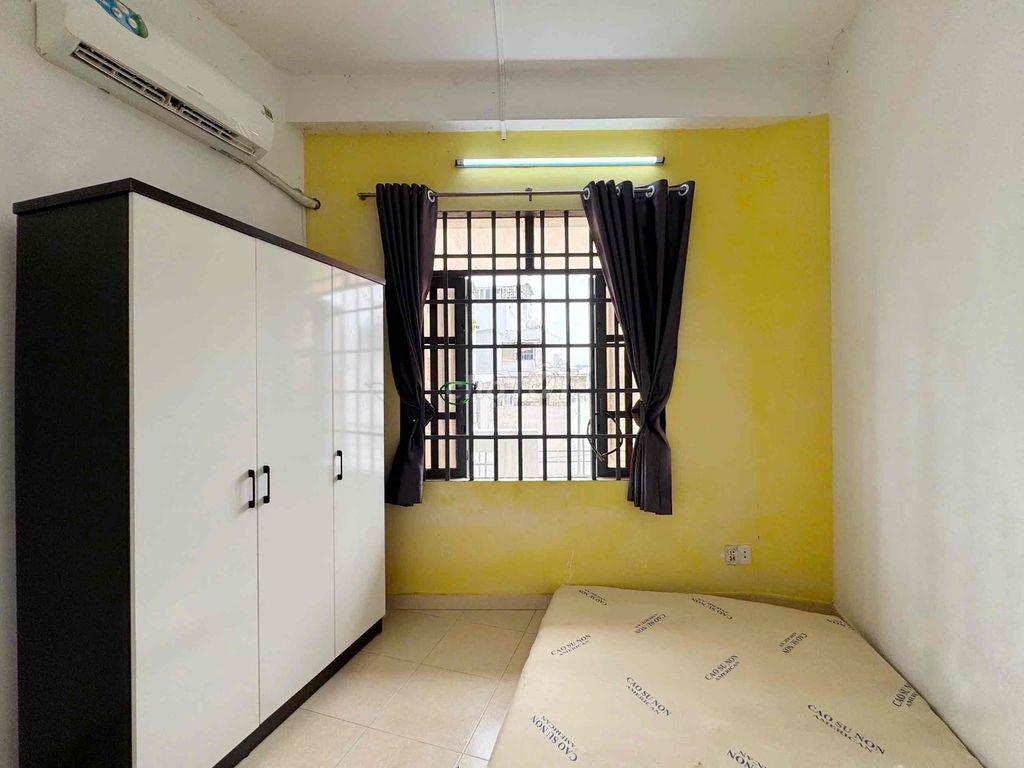 Căn hộ studio full nội thất cửa sổ trời lớn ngay TT Q10
