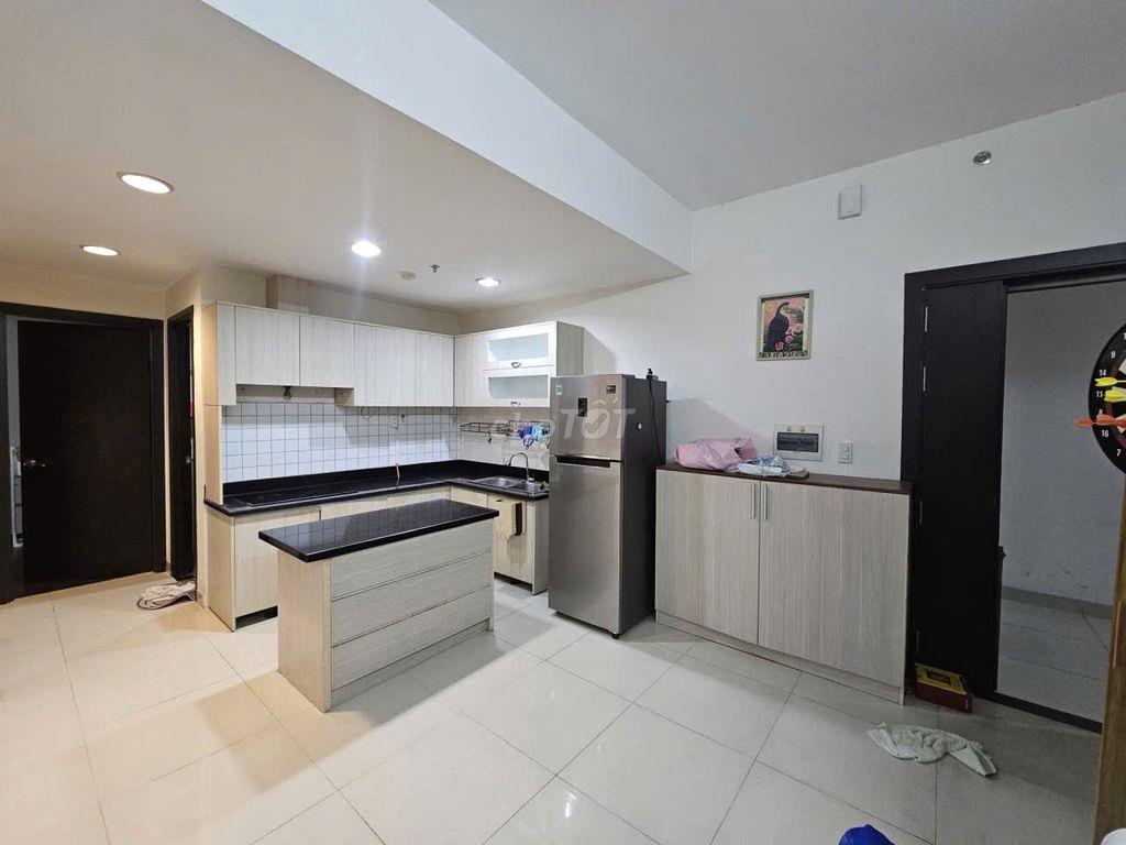 Căn 2p ngủ-77m2,nội thất,giá 11tr/th -C/c Hoa sen- lạc Long Quân