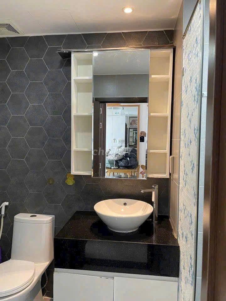 Chung cư Lữ Gia-Phú Thọ cho thuê Căn 3p ngủ,2wc,87m2, giá 15,5tr/th