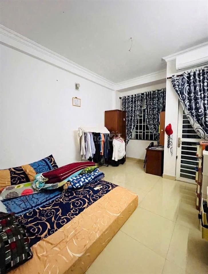 NHÀ Ở NGAY LB-BÍCH- HOÀ BÌNH DT; 4 X 12M 2 LẦU ST ĐÚC BTCT