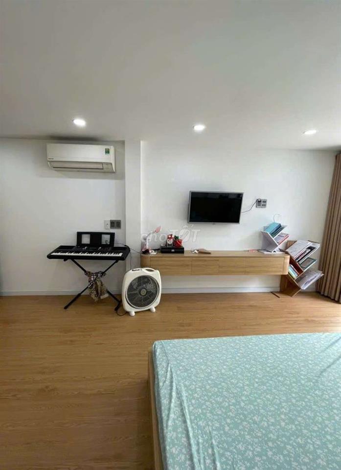NHÀ LẠC LONG QUÂN 4 X 14M 3 TẦNG ĐÚC HẺM XE HƠI
