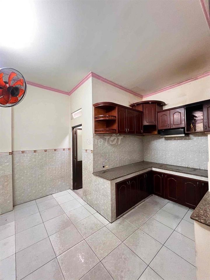 3 TẦNG - HẺM XE TẢI ngay VX LÊ ĐẠI HÀNH chỉ 6.2 TỶ  - GIÁ TỐT KHU VỰC