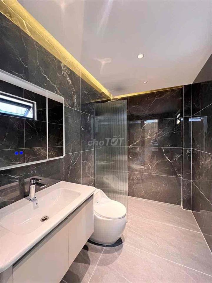 [4.3m x 16m] - 7.4 TỶ - 2 TẦNG MỚI - FULL NỘI THẤT ngay CHỢ HOA ĐẦMSEN