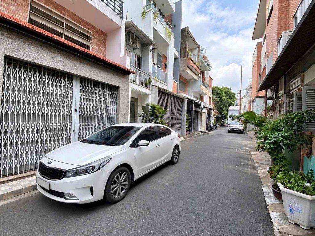 6.2TỶ MÀ CÓ NHÀ 3 TẦNG HẺM NHỰA XE TẢI gần VX LÊ ĐẠI HÀNH, LỮ GIA