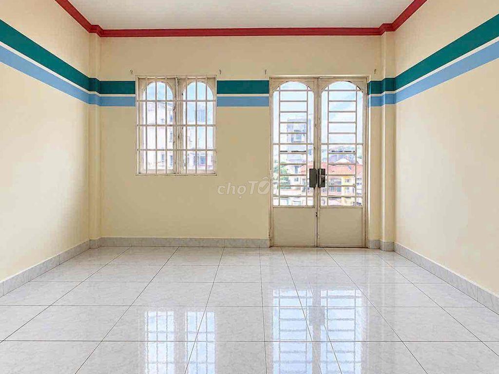 6.2TỶ MÀ CÓ NHÀ 3 TẦNG HẺM NHỰA XE TẢI gần VX LÊ ĐẠI HÀNH, LỮ GIA