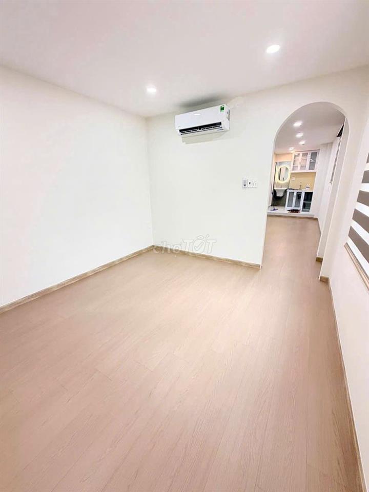 CH tập thể 34m²-3.3x18m Nguyễn Bá Tòng, TBình, SHR, HXH, 1.8 tỷ(TL).