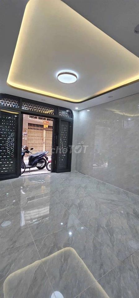 Bán nhà hẻm xe hơi đường 3/2 Quận 11,kế bên Tạ uyên